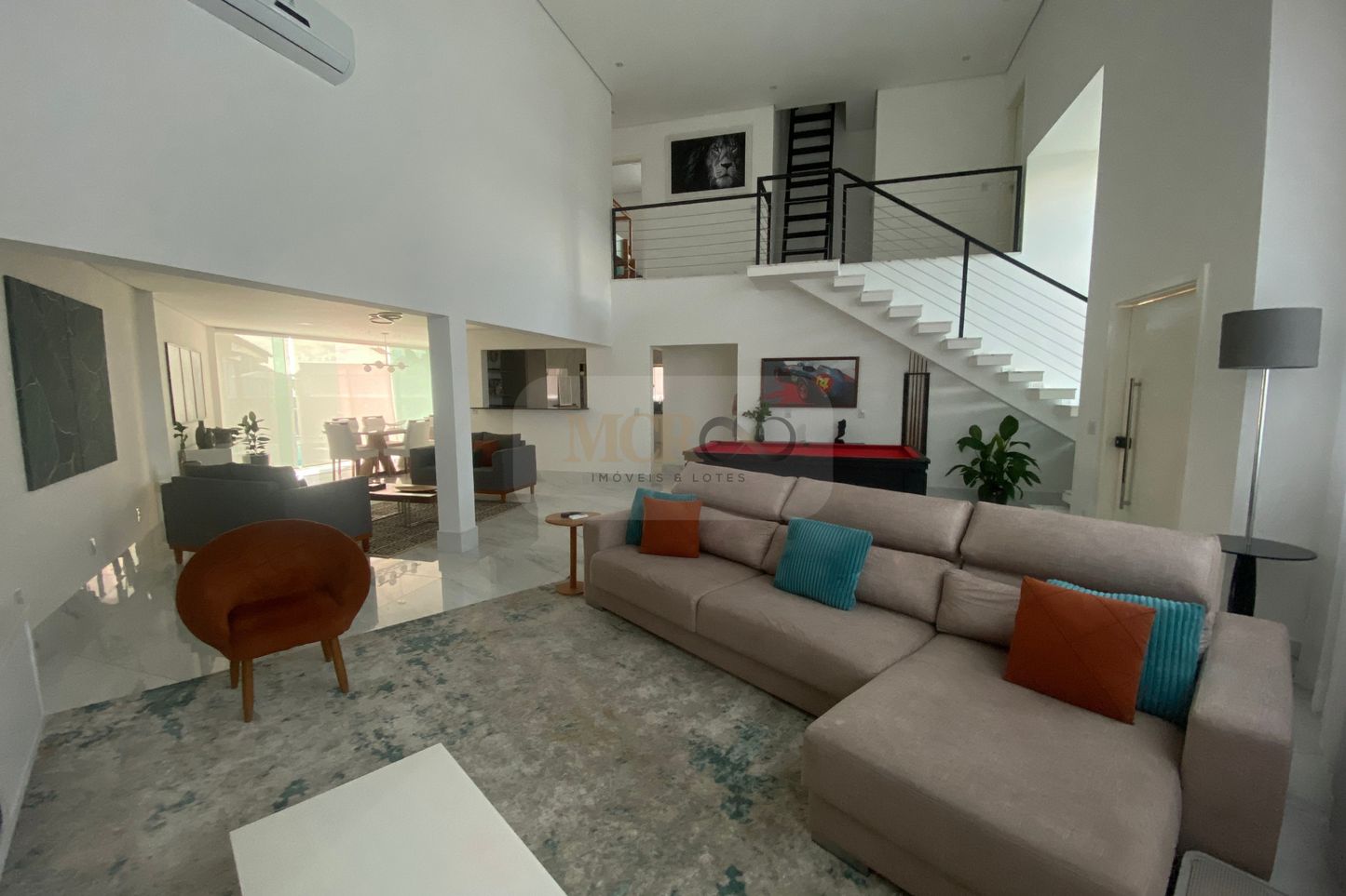 Sobrado em Condomínio com piscina - Vila do Sol Valinhos - SP