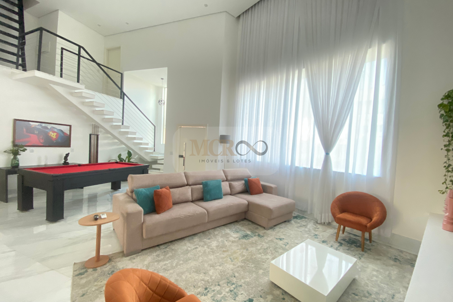 Sobrado em Condomínio com piscina - Vila do Sol Valinhos - SP