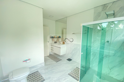 Sobrado em Condomínio com piscina - Vila do Sol Valinhos - SP