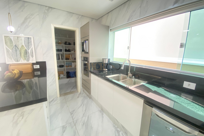 Sobrado em Condomínio com piscina - Vila do Sol Valinhos - SP