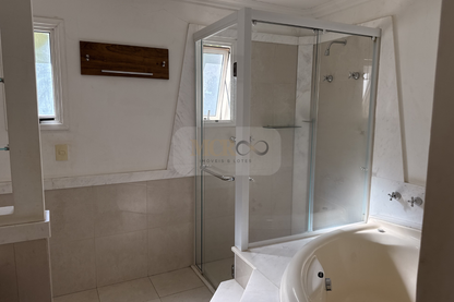 Casa de Alto Padrão à Venda em Condomínio Fechado – Valinhos/SP