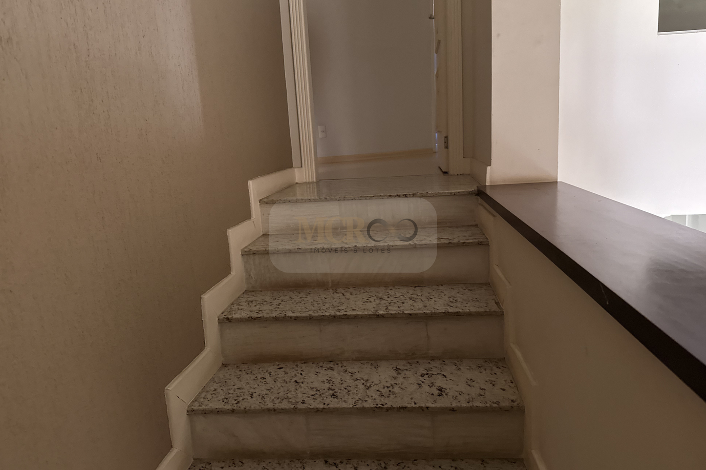 Casa de Alto Padrão à Venda em Condomínio Fechado – Valinhos/SP