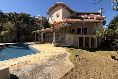 Casa de Alto Padrão à Venda em Condomínio Fechado – Valinhos/SP