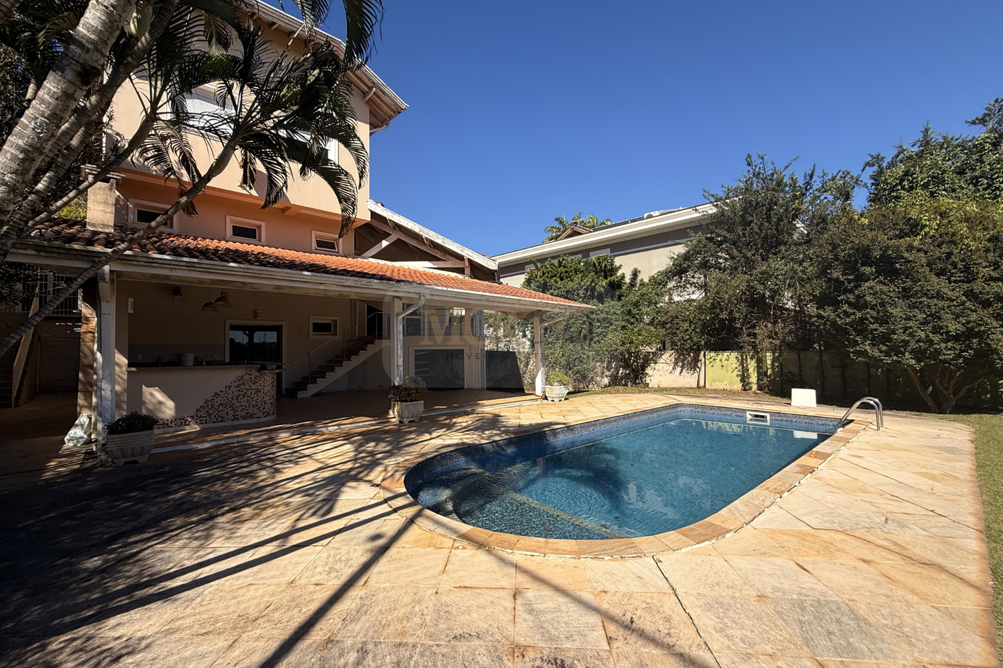 Casa de Alto Padrão à Venda em Condomínio Fechado – Valinhos/SP