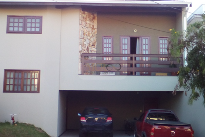 Sobrado em Condomínio em Valinhos