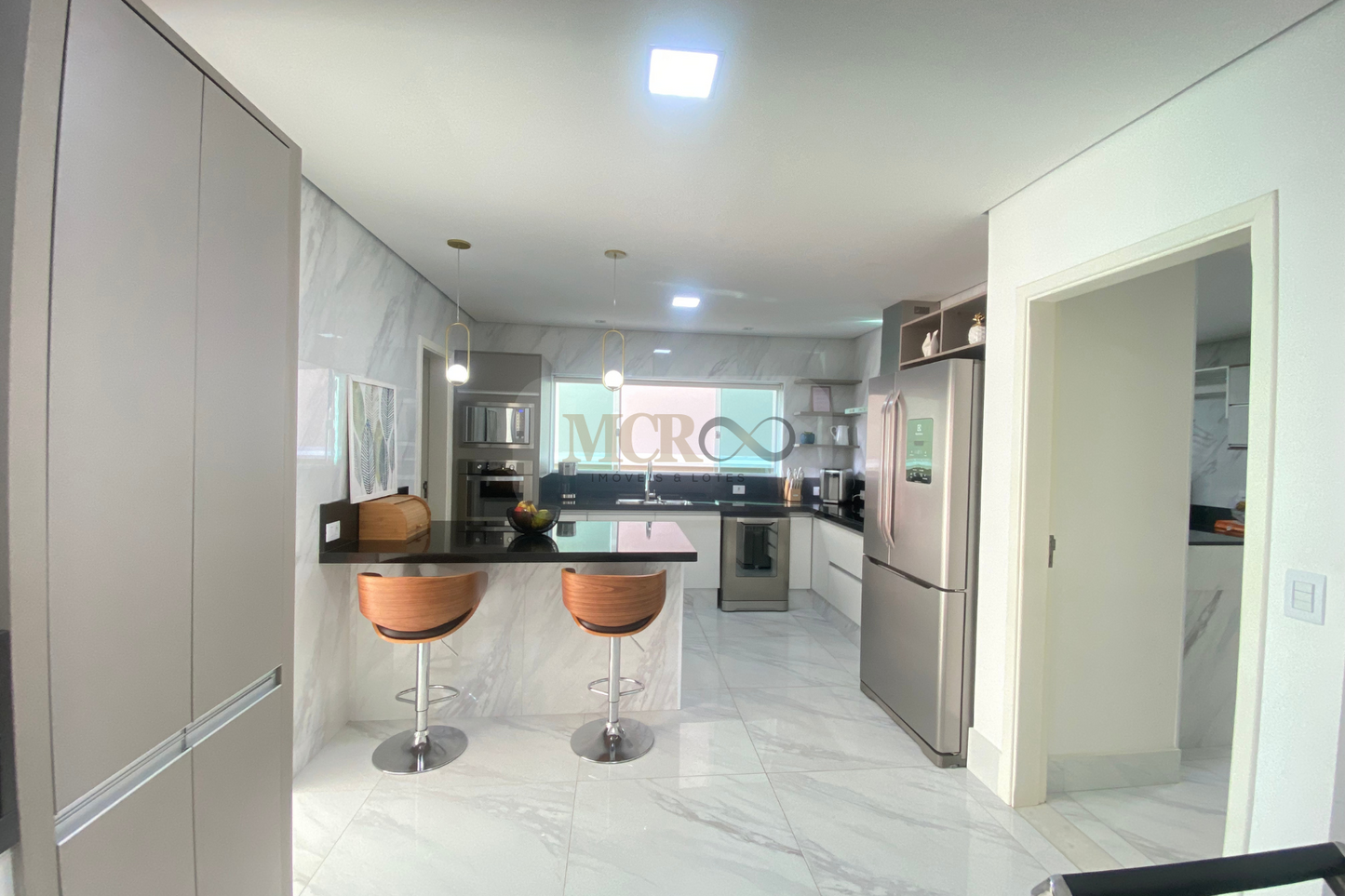 Sobrado em Condomínio com piscina - Vila do Sol Valinhos - SP