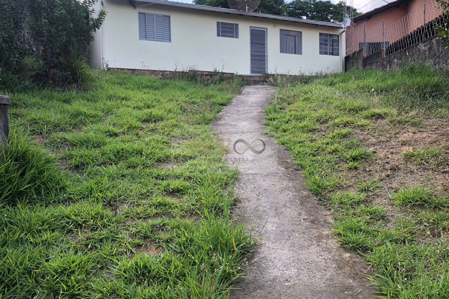 Casa comercial e residencial  Valinhos