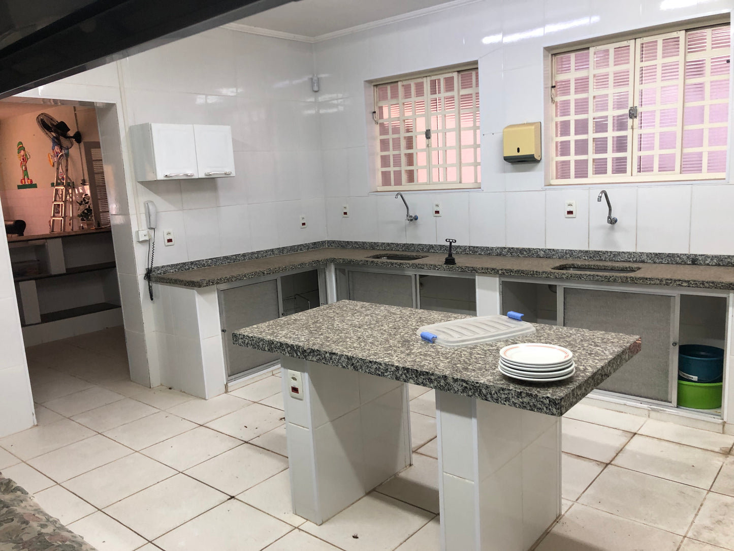 VENDA – ESCOLA INFANTIL COMPLETA EM VALINHOS/SP