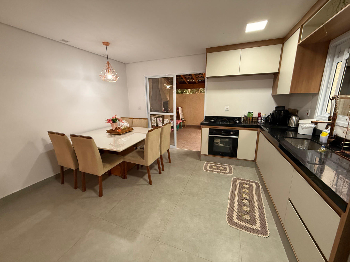 Sobrado em condomínio em Vinhedo/Louveira