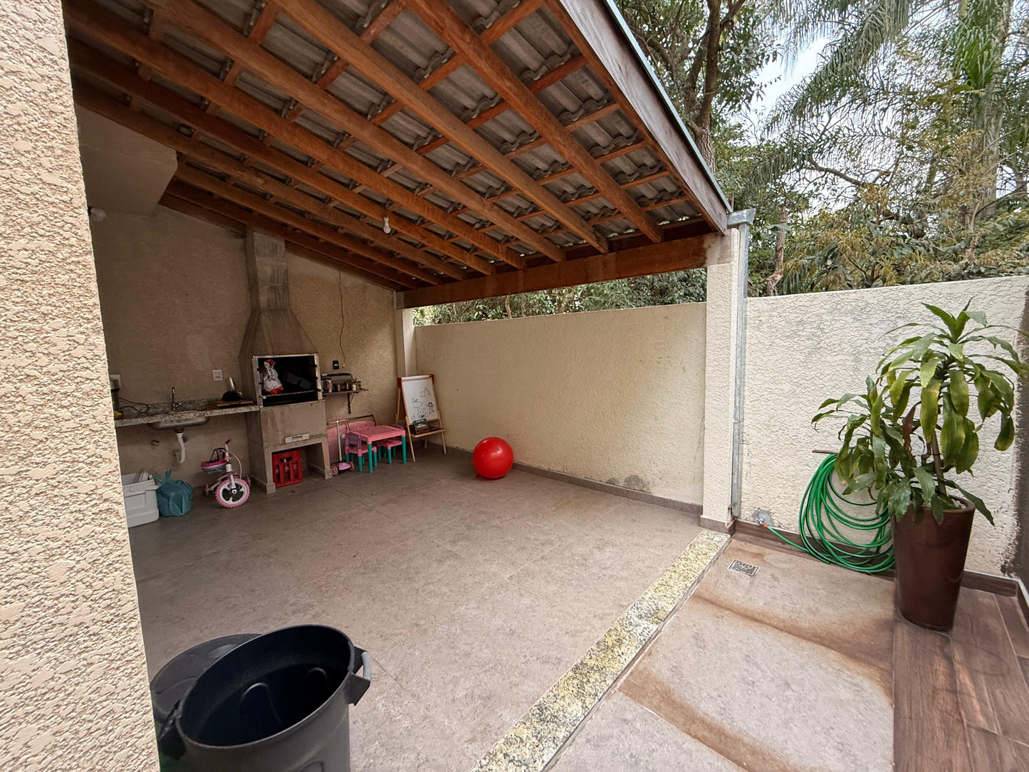 Sobrado em condomínio em Vinhedo/Louveira