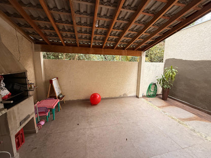 Sobrado em condomínio em Vinhedo/Louveira