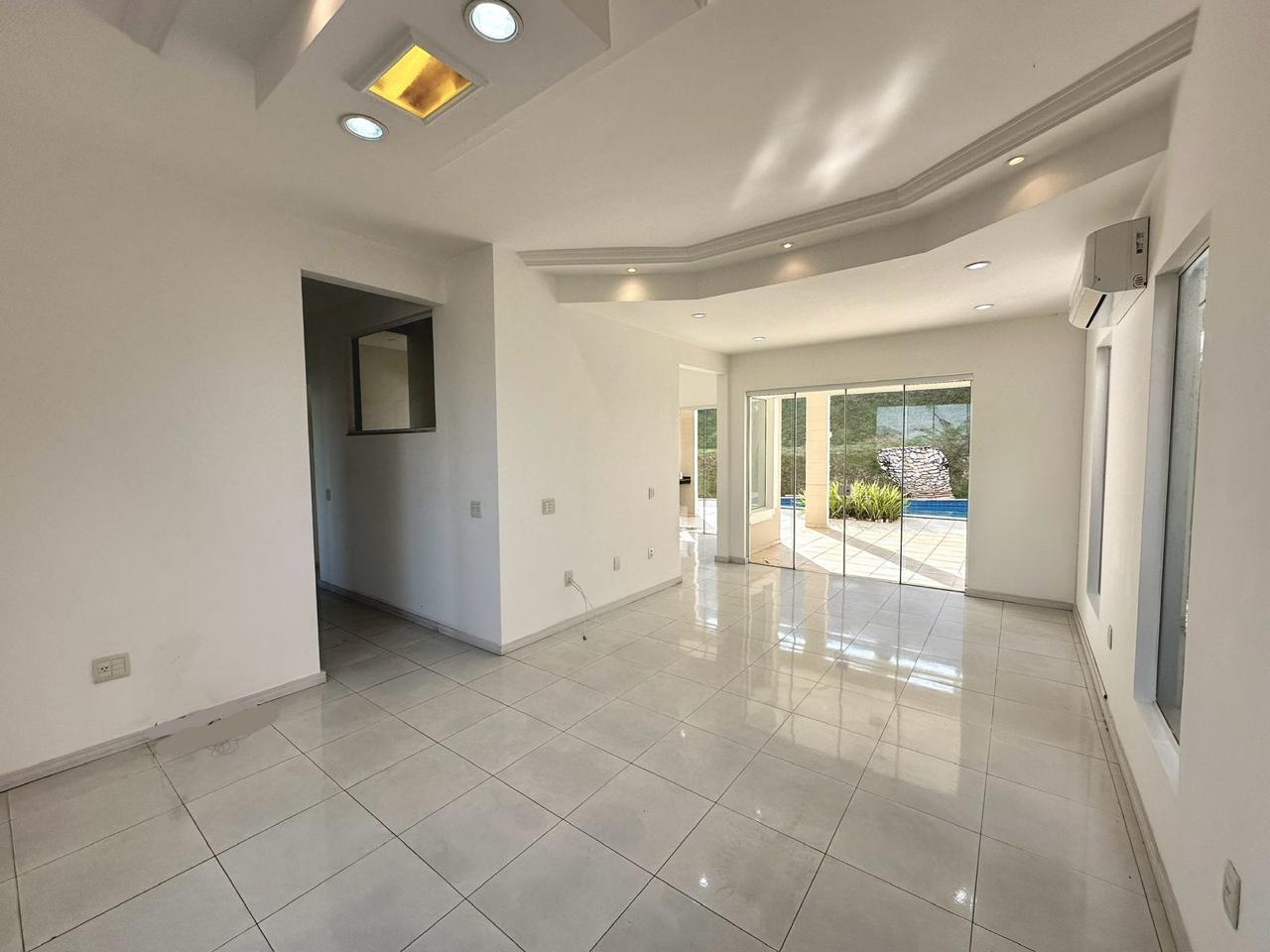 Casa alto padrão para locação