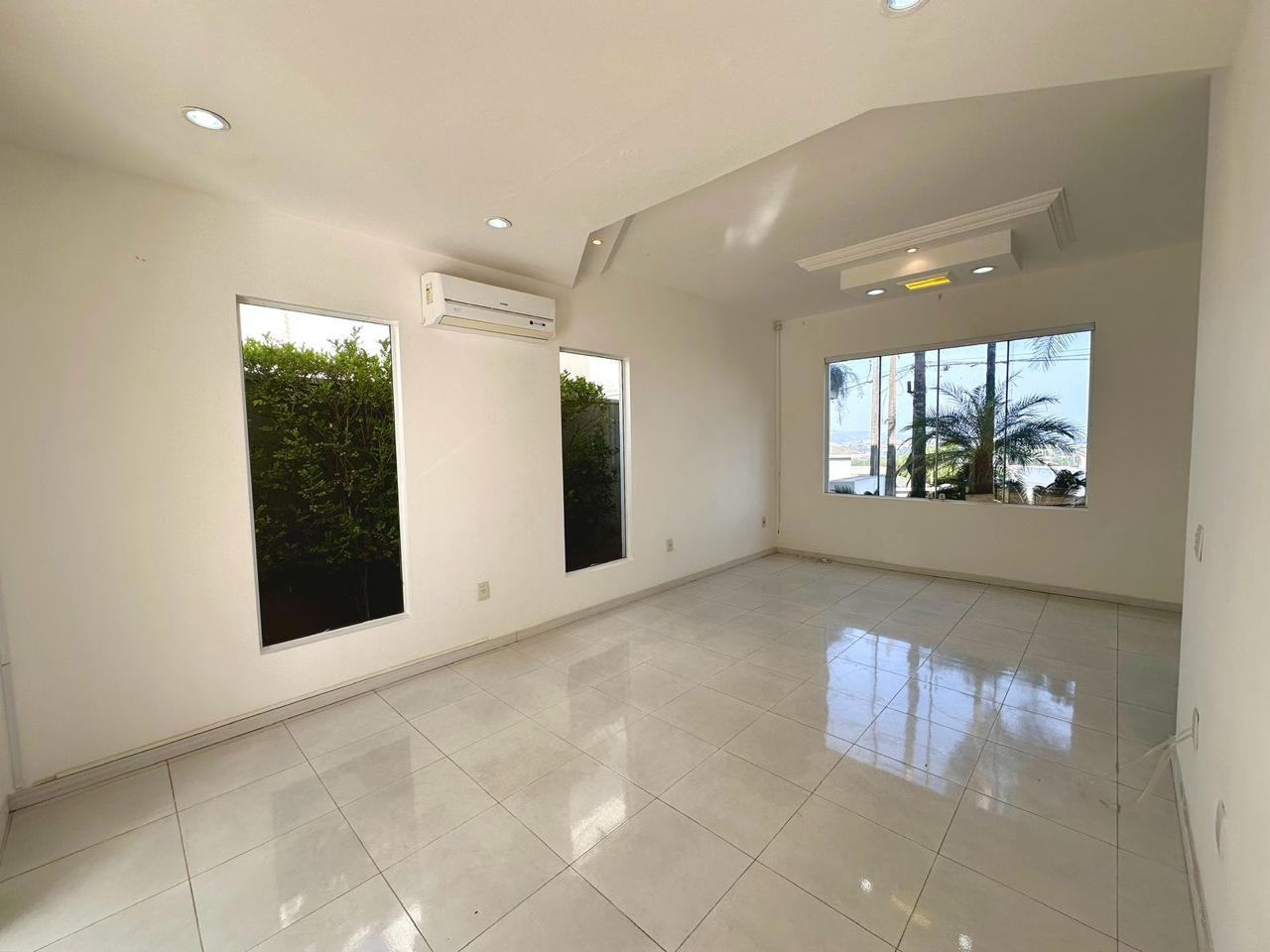 Casa alto padrão para locação