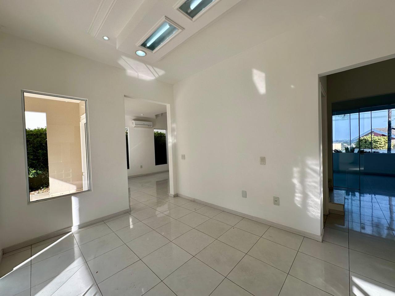 Casa alto padrão para locação