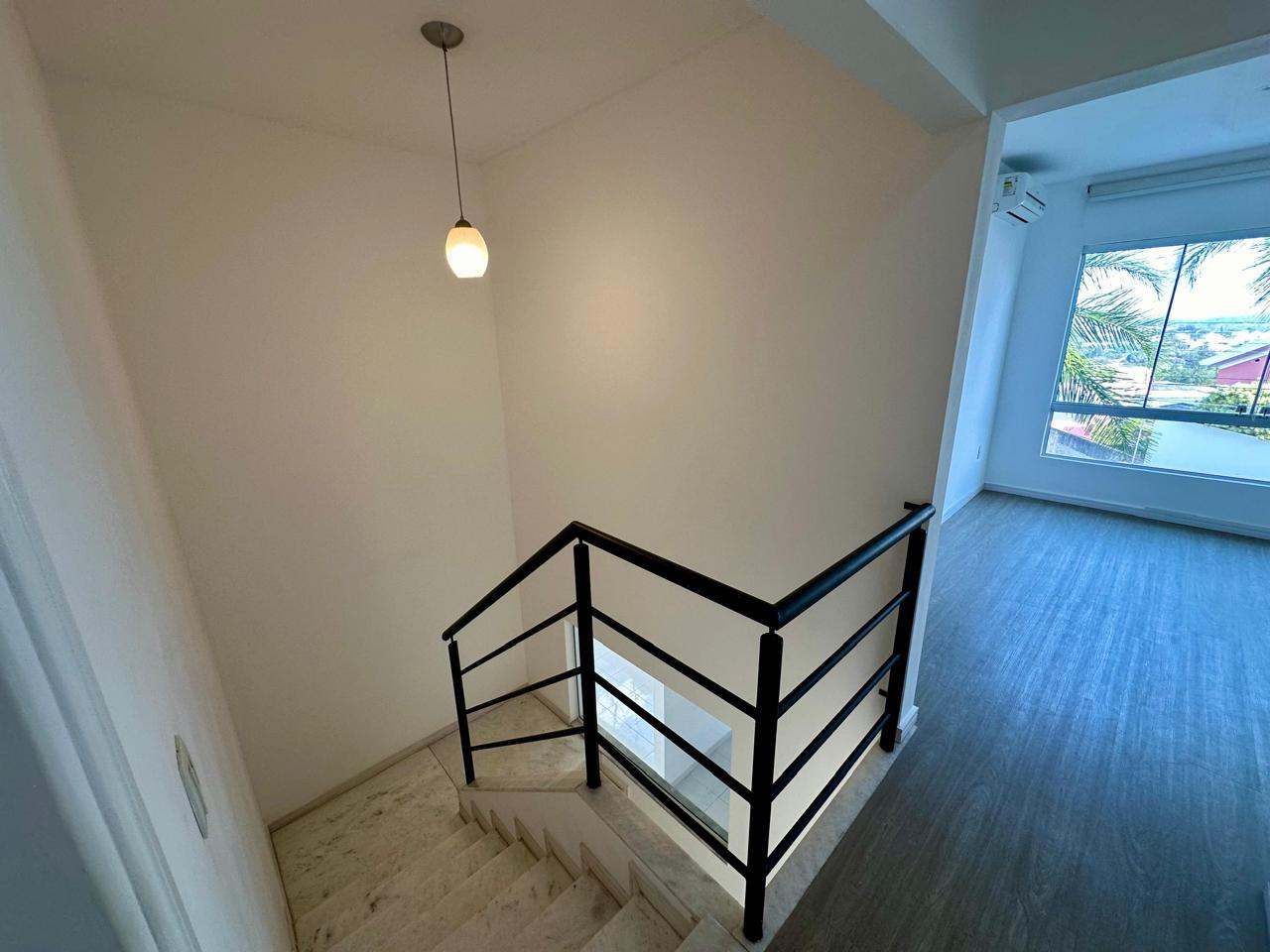 Casa alto padrão para locação