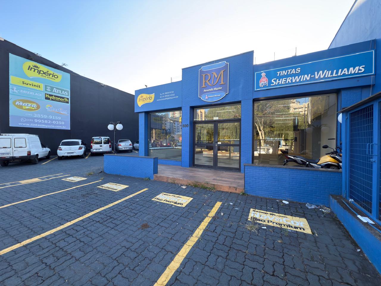 PRÉDIO COMERCIAL EM AVENIDA DE GRANDE FLUXO