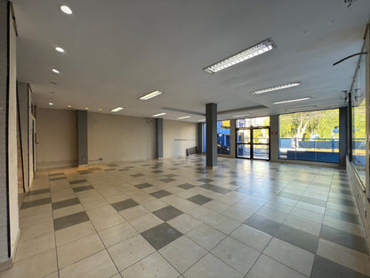 PRÉDIO COMERCIAL EM AVENIDA DE GRANDE FLUXO