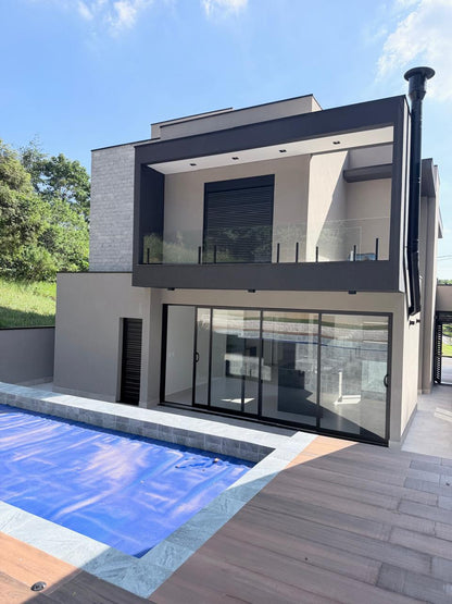 Sobrado Alto Padrão em Louveira