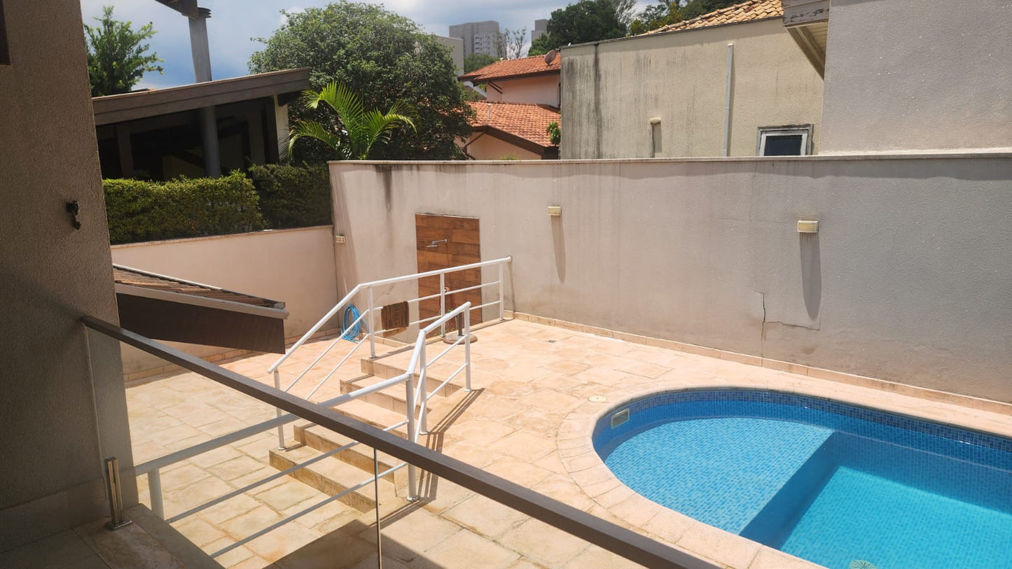 Casa em condomínio próximo ao Shooping Valinhos