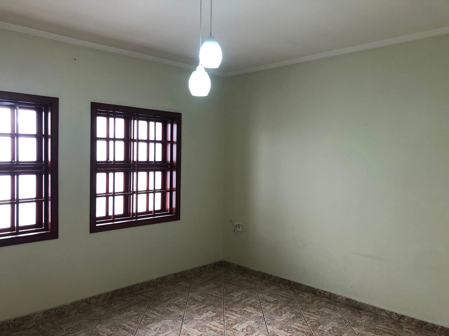 Casa Térrea com Edícula à Venda  em Valinhos