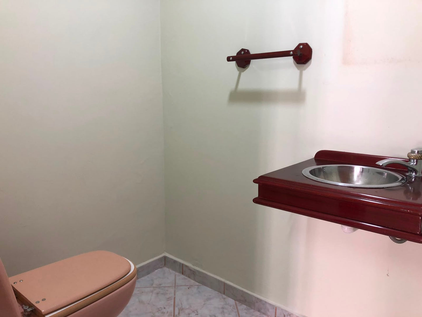 Casa Térrea com Edícula à Venda  em Valinhos