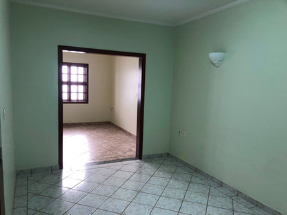 Casa Térrea com Edícula à Venda  em Valinhos