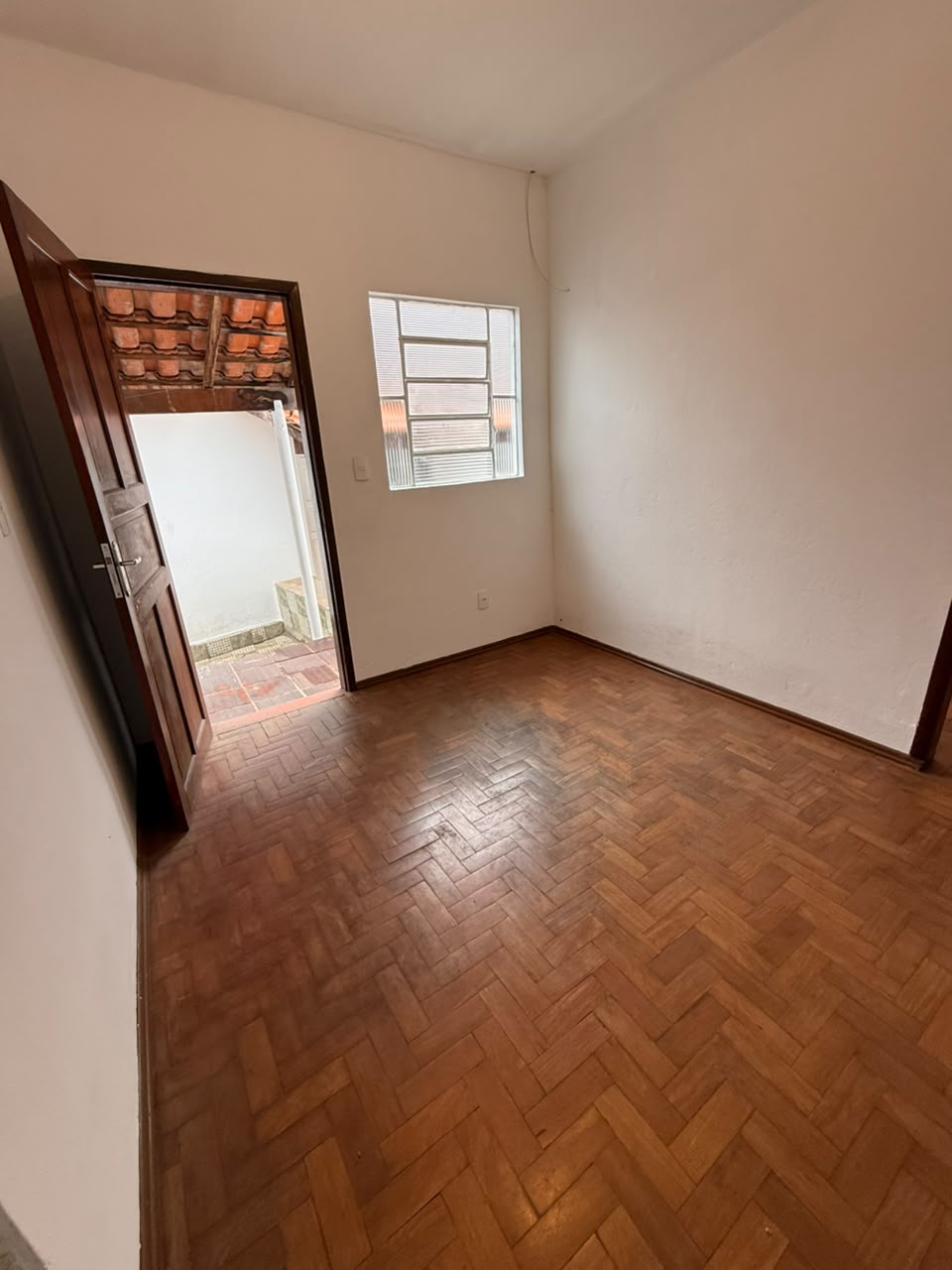 Casa de Fundo para Locação no Centro - 1 Dormitório | Pacote R$ 1.450