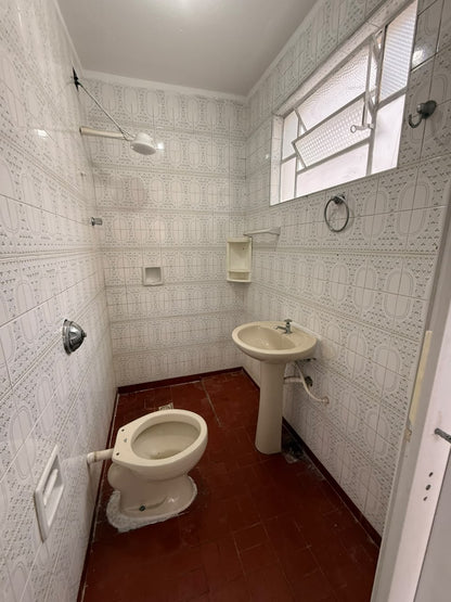 Casa de Fundo para Locação no Centro - 1 Dormitório | Pacote R$ 1.450