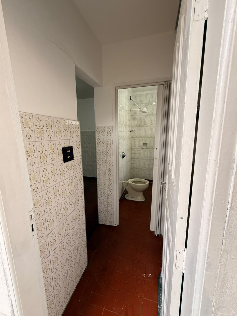 Casa de Fundo para Locação no Centro - 1 Dormitório | Pacote R$ 1.450