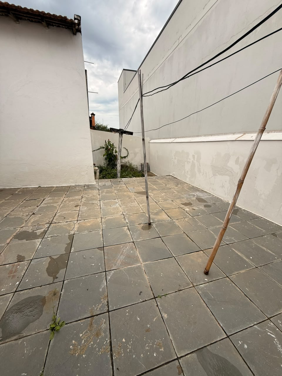 Casa de Fundo para Locação no Centro - 1 Dormitório | Pacote R$ 1.450