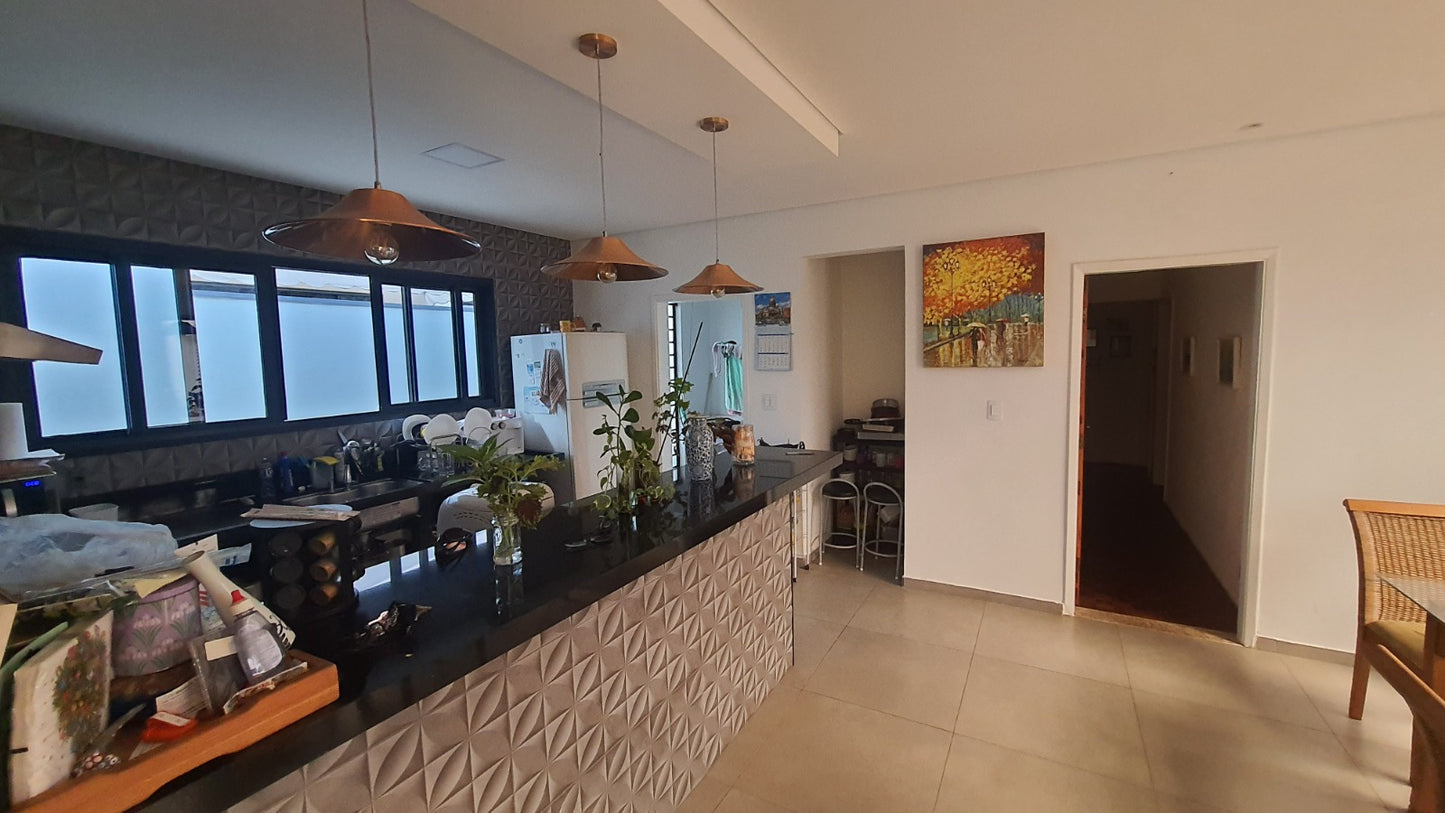 Casa térrea em Valinhos a venda e locação